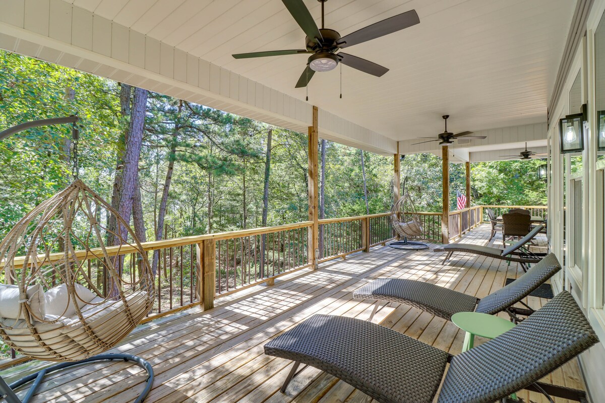 Luxury Lakefront Retreat w/ Deck & Patio!