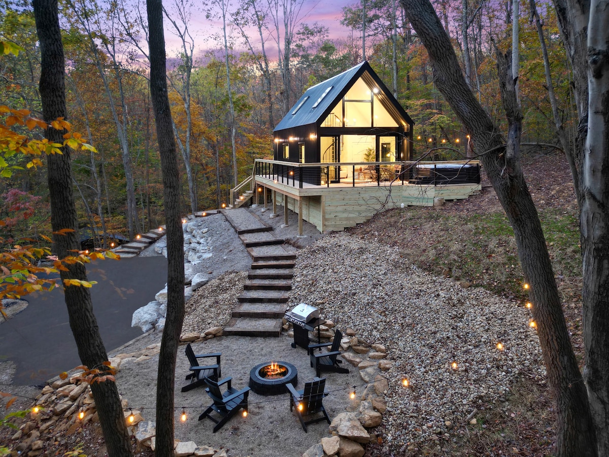 Rocky Falls | Modern Cabin