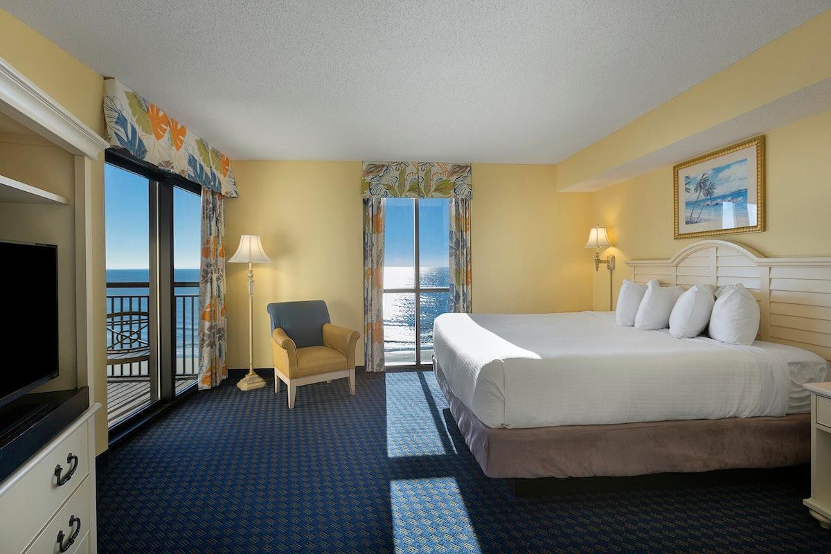 Coastal Luxury: 3rd Floor Oceanfront 4BR Condo!