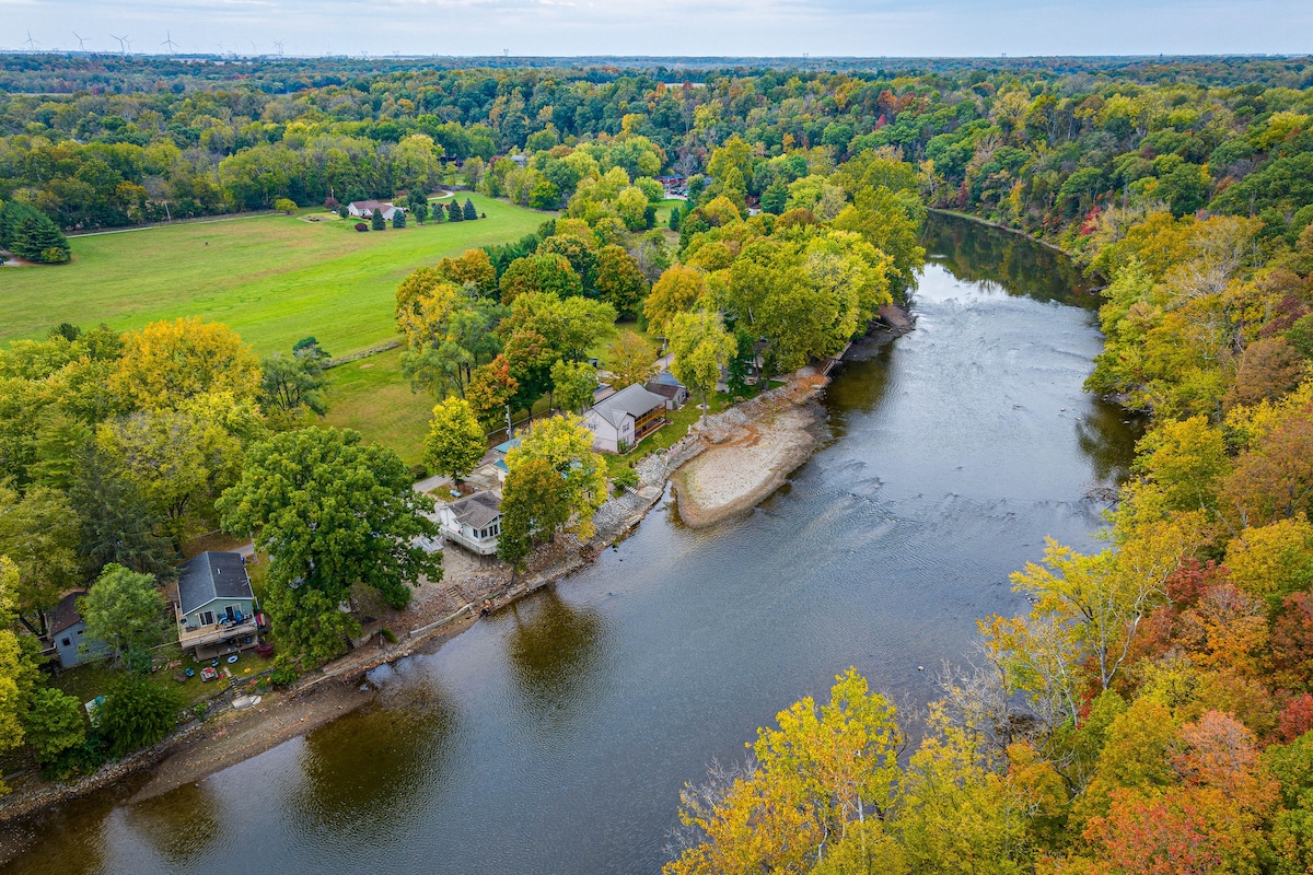 Riverfront Brookston Retreat w/ Deck & River Tubes