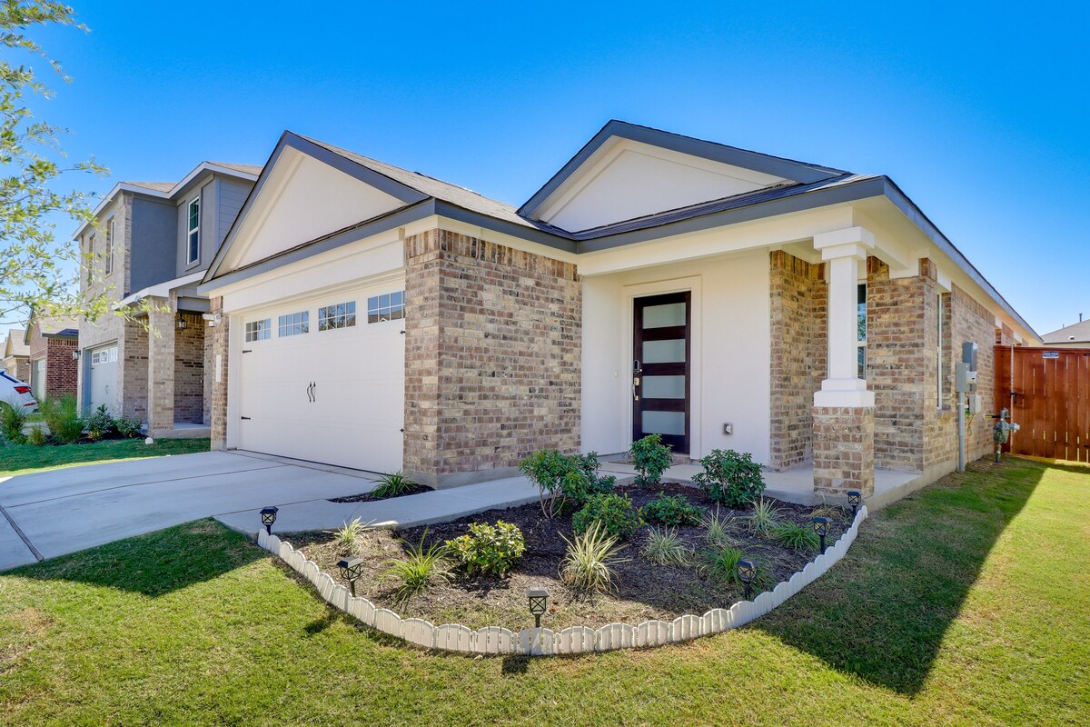 Hutto Getaway w/ Yard, 9 Mi to Lake Pflugerville!