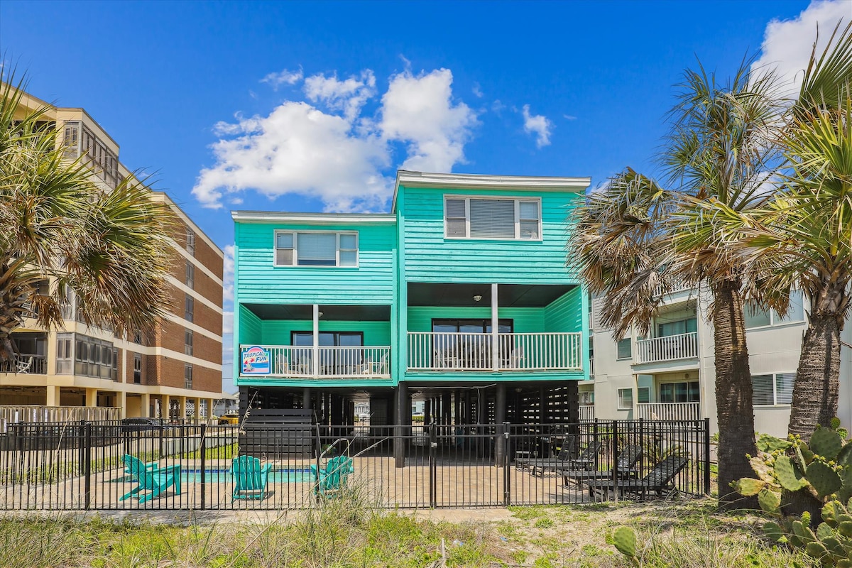 Tropical Fun, 8BR Oceanfront Home w/Pool