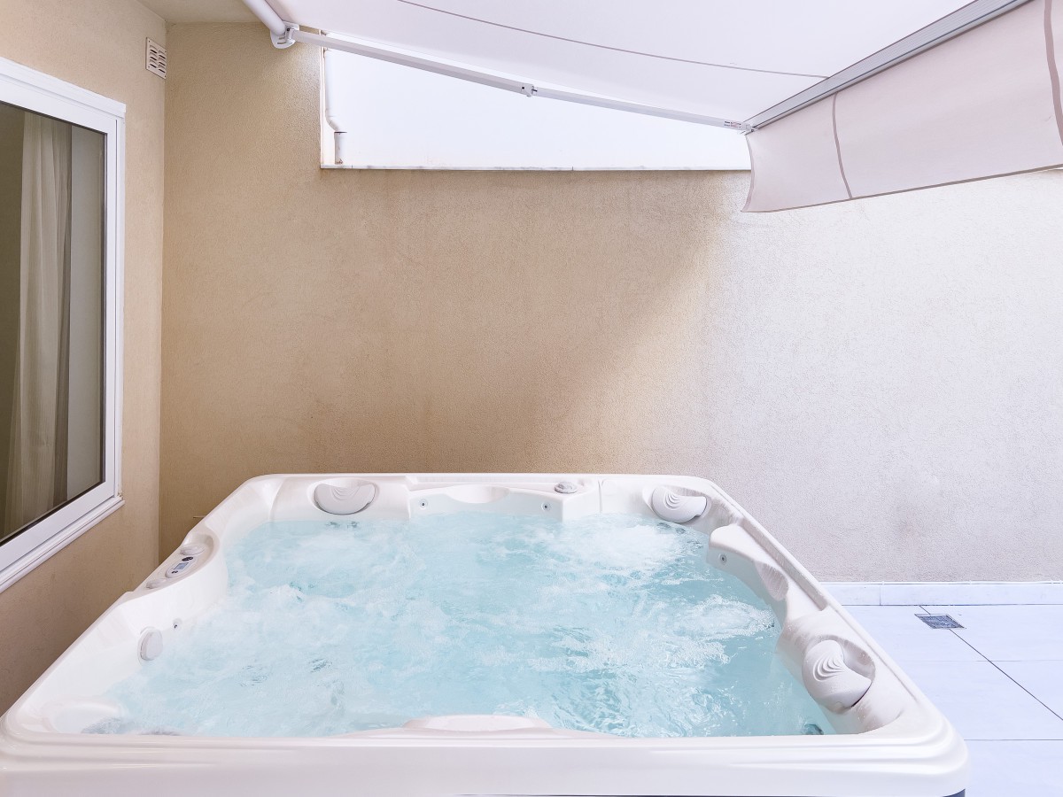 Duplex Maisonette Sliema with Jacuzzi