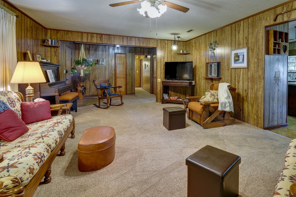 Vintage Chipley Getaway on Large Private Property