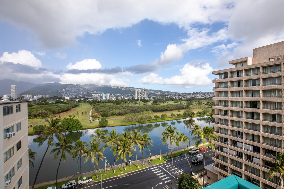 Aqua Aloha Surf Waikiki #1010 Superior Studio