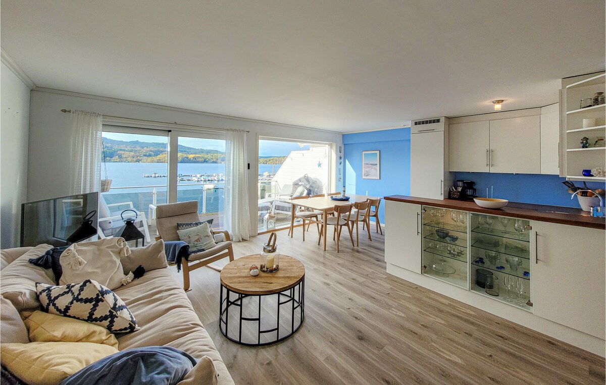 Stunning apartment in Uggdal with harbor view