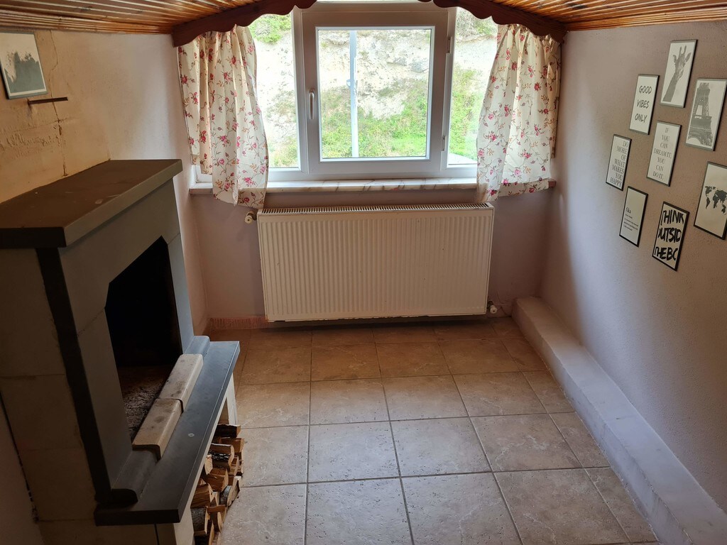 Attic Room with River Room