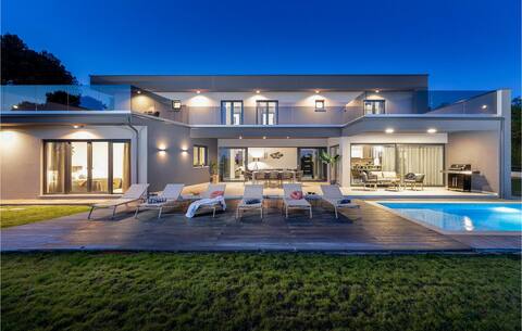 Villa Borealis
