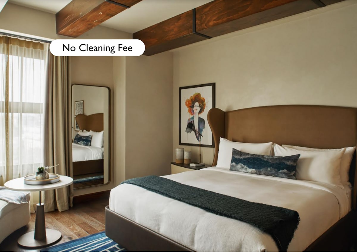 King Room, No Cleaning Fee at Figueroa