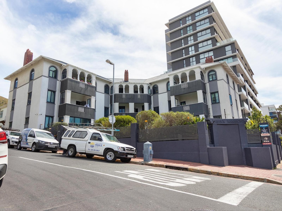 Beautiful Apartment in the heart of Green Point