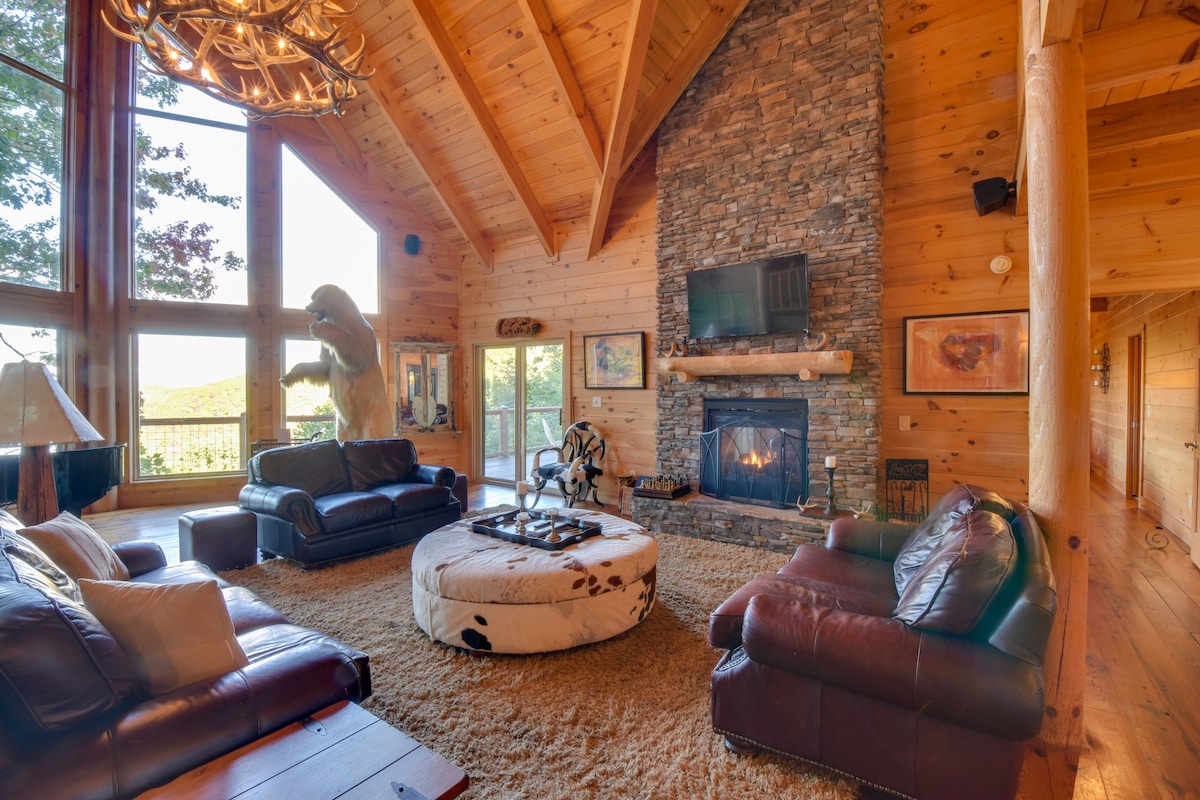 Pet-Friendly Sky Valley House w/ Game Room & Views