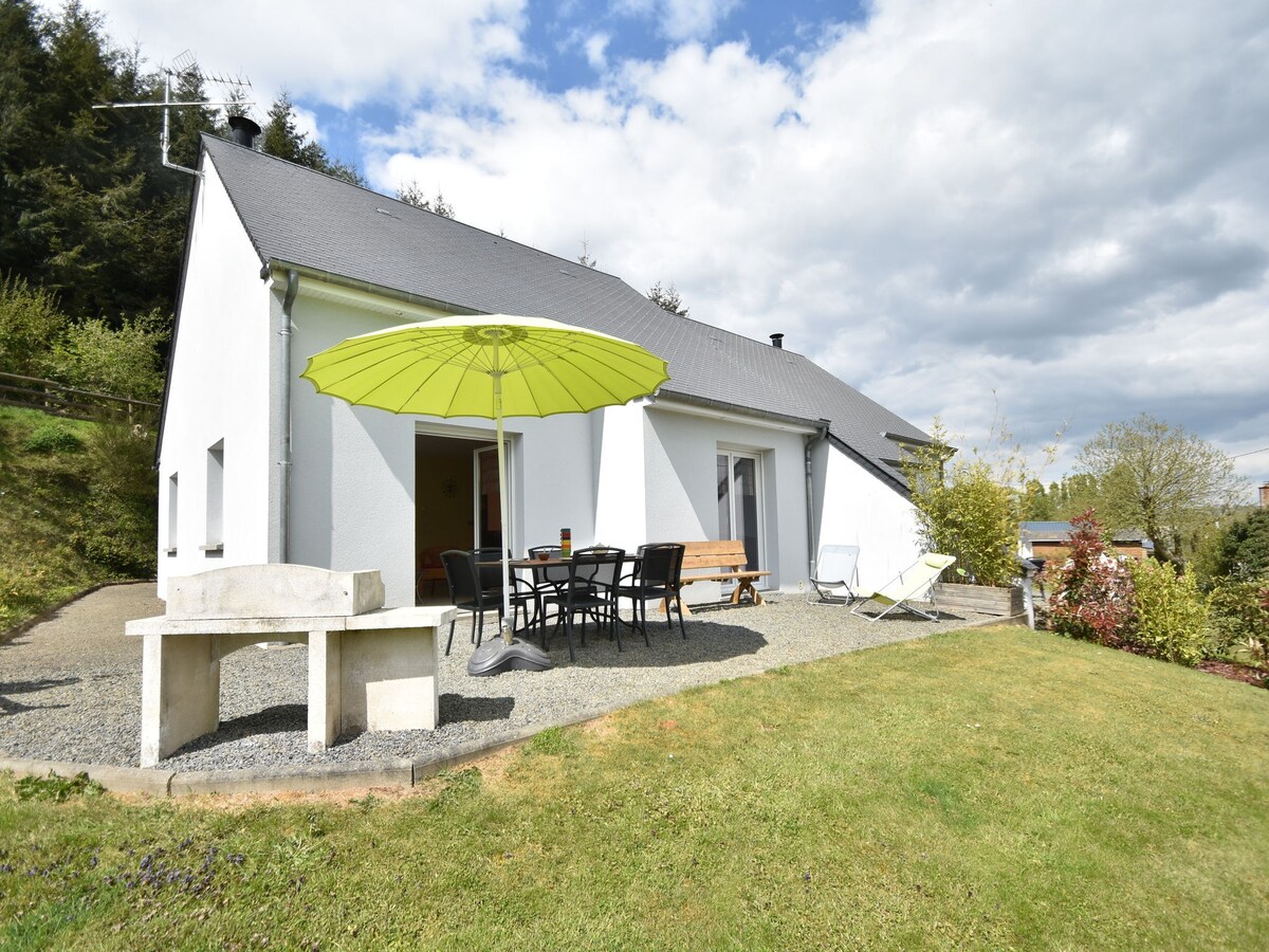 Nice holiday home near Mont Saint Michel