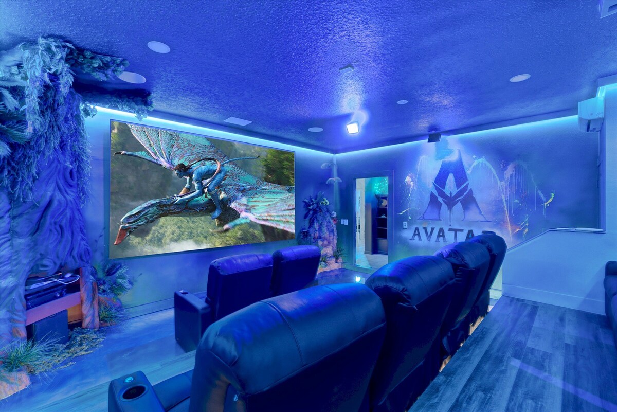 NEW-Incredible-Movie Theater-Game Room-Themed BRs