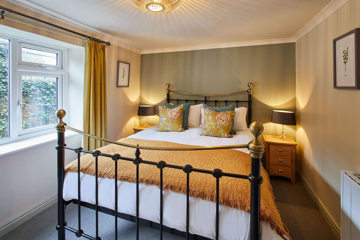 Host & Stay | Cobblers Cottage