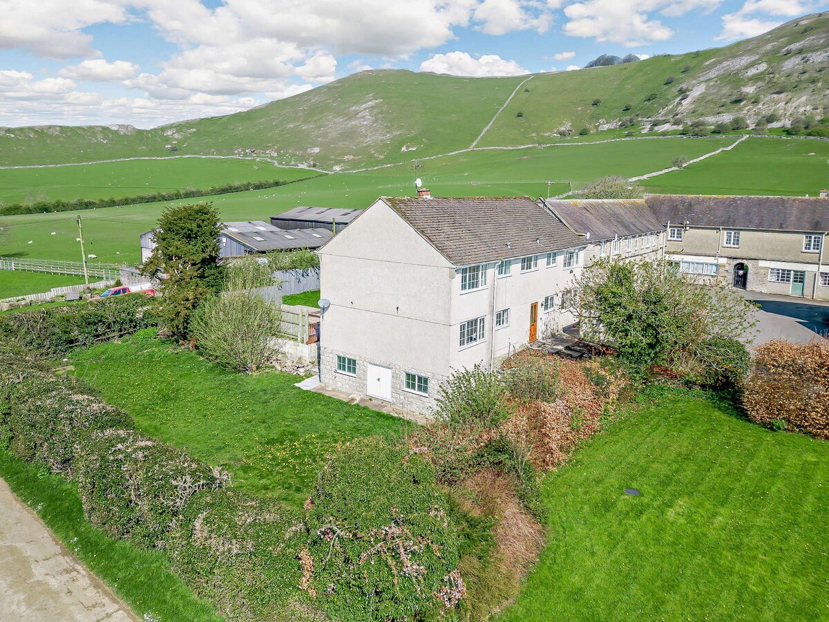 5 Bed in Dovedale (90574)