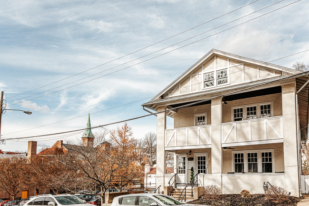 The Overlook: Walk Downtown + City Views