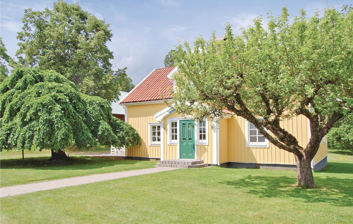 Awesome home in Vimmerby with 5 Bedrooms and WiFi