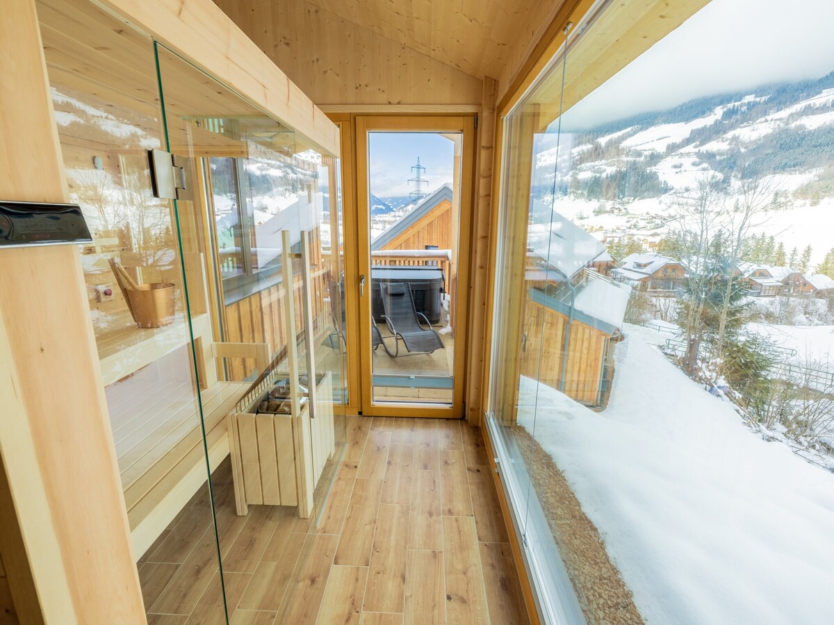 Chalet with sauna and whirlpool near ski resort