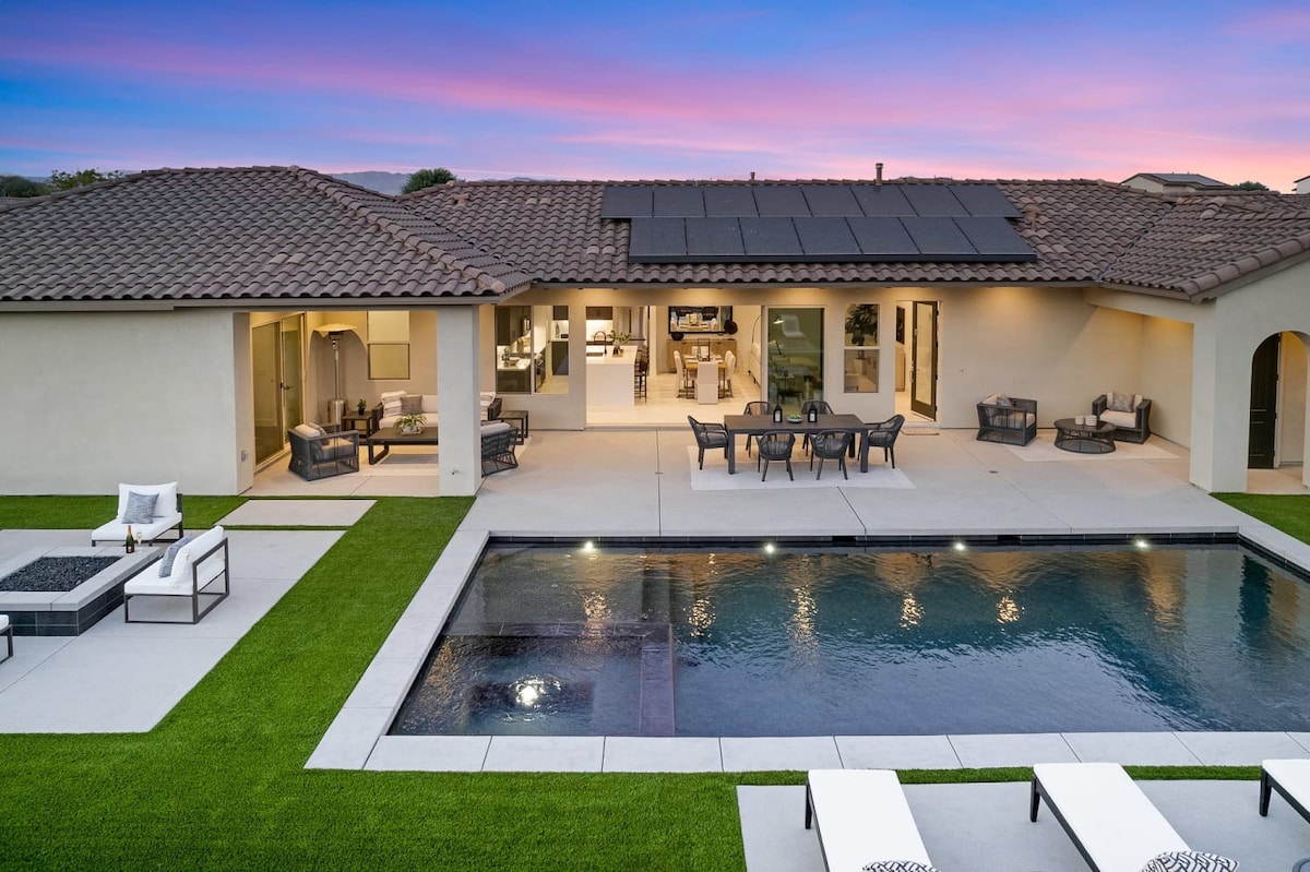 Vista Santa Rosa: New Luxury Home, Gorgeous Views!