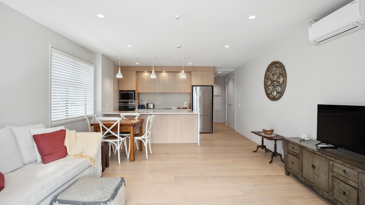 Residence De La Mer - Orewa Holiday Home