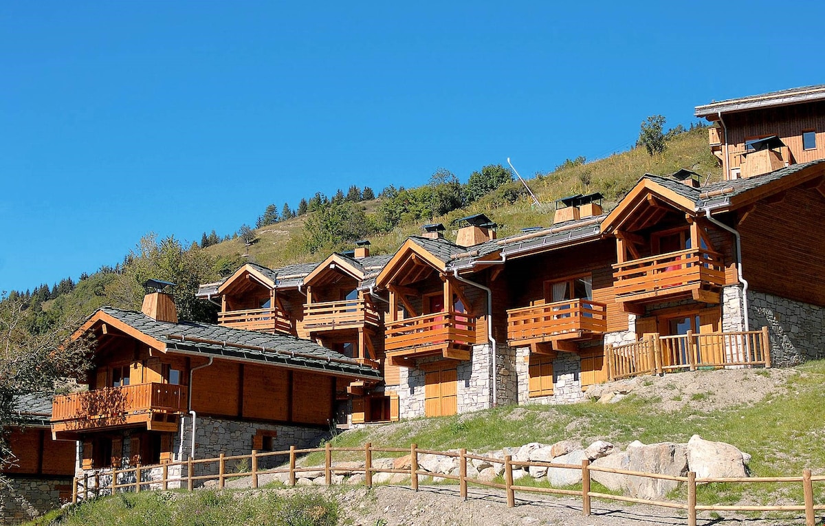 Sleeps 4 | 1BR Apartment in Prime Ski Location!