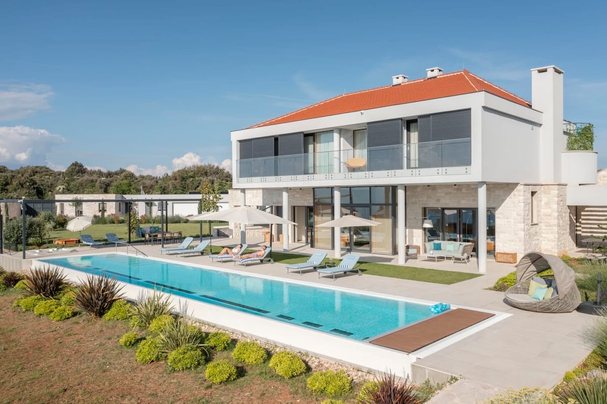 Modern Unique Villa In Brac