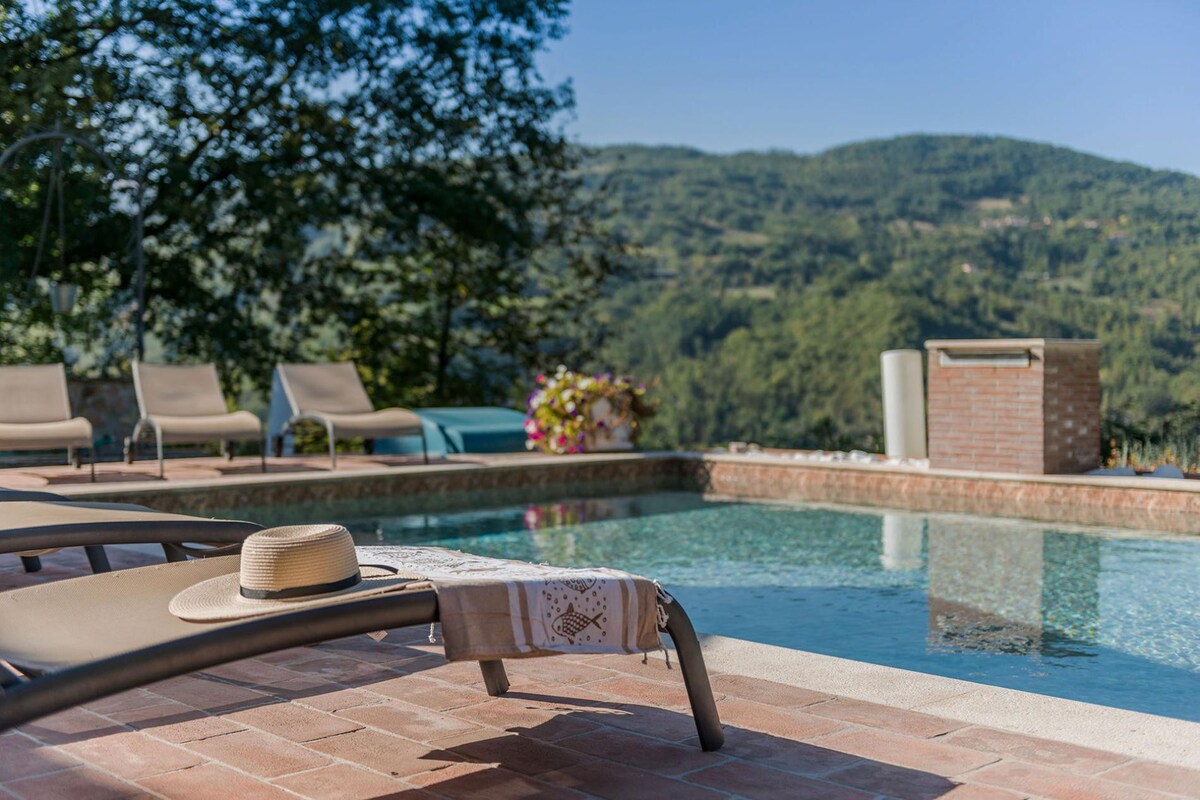 Villa Adriana - Private pool, Jacuzzi, Umbria