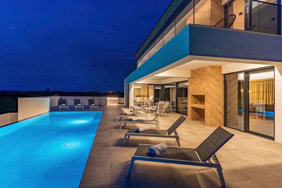 Luxury Villa Panorama with Pool
