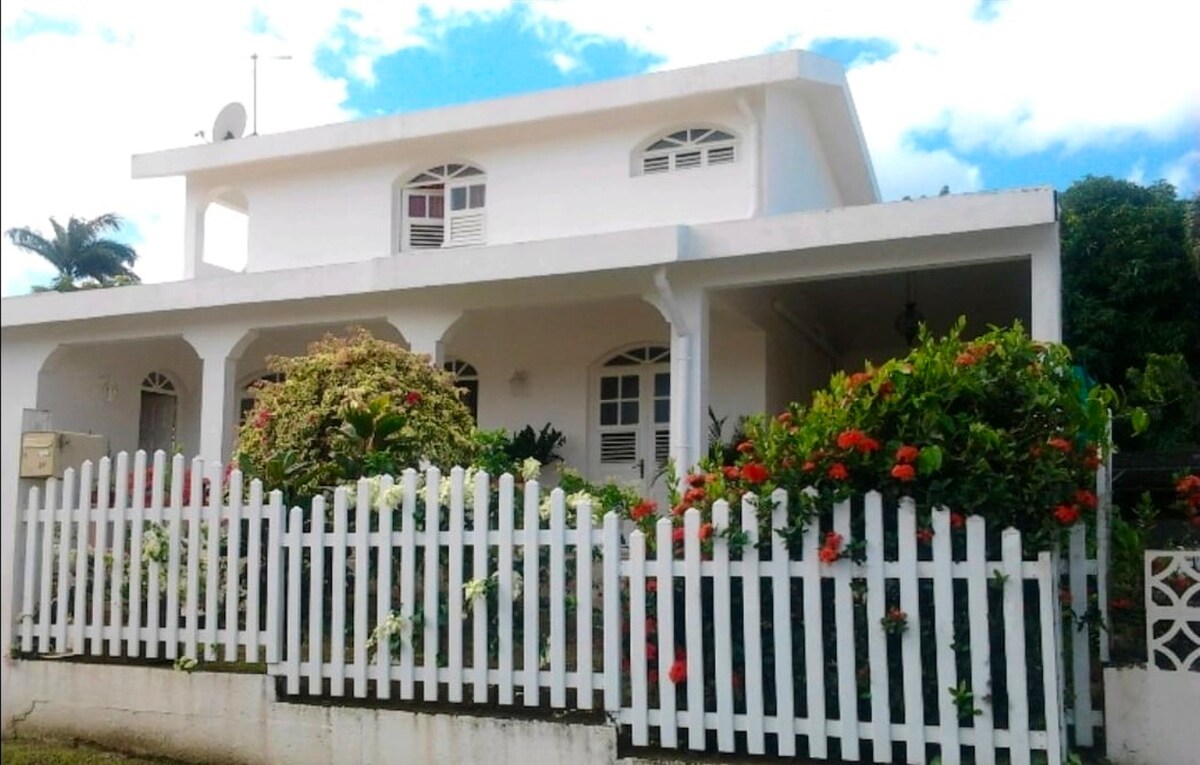 Spacious house 5 km away from the beach for 4 ppl.