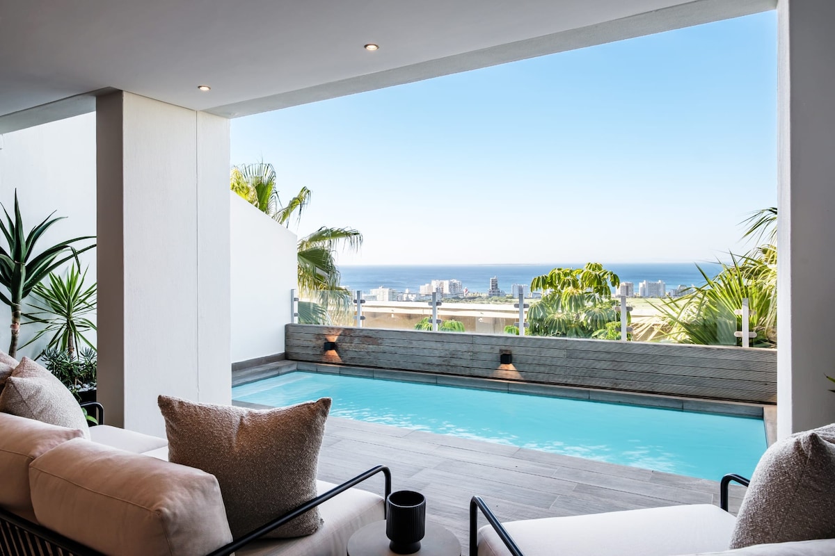 Luxurious Villa w Sea & City Views Splendor Views