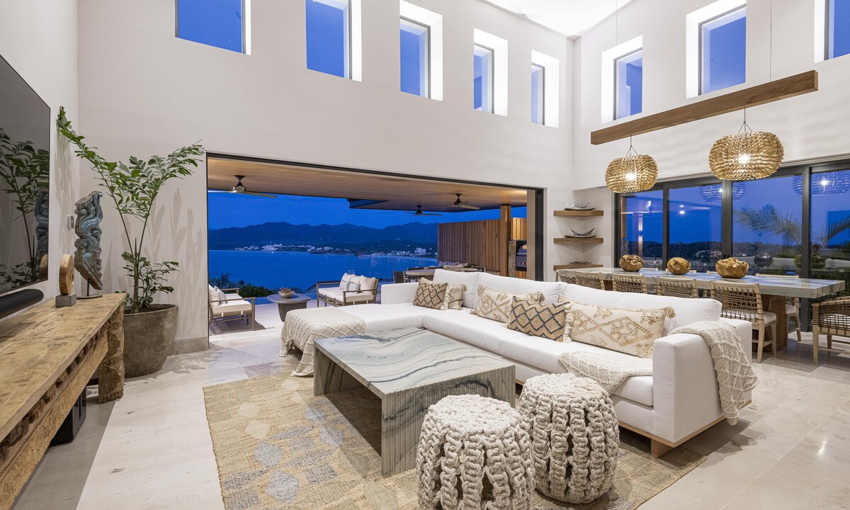 Casa Mar y Cielo - New Ocean View Villa in Iyari