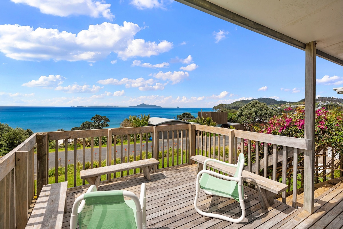 Bay View Bach - Langs Beach Holiday Home