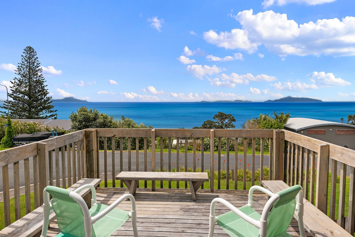 Bay View Bach - Langs Beach Holiday Home