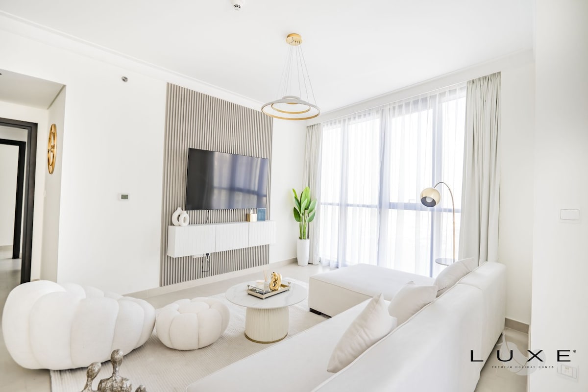 Luxe - City Escape 2BR and Sofabed in Dubai Creek