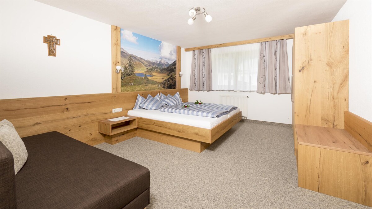 Komfortable Wohnung mit Blick  in die Berge