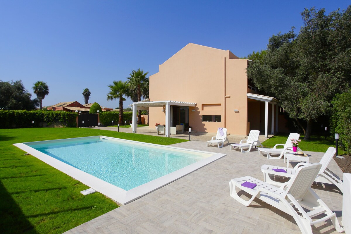 2 Bedroom Villa, Private Pool, West Coast Sicily