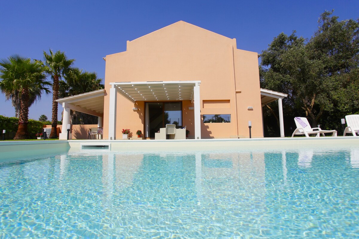 2 Bedroom Villa, Private Pool, West Coast Sicily