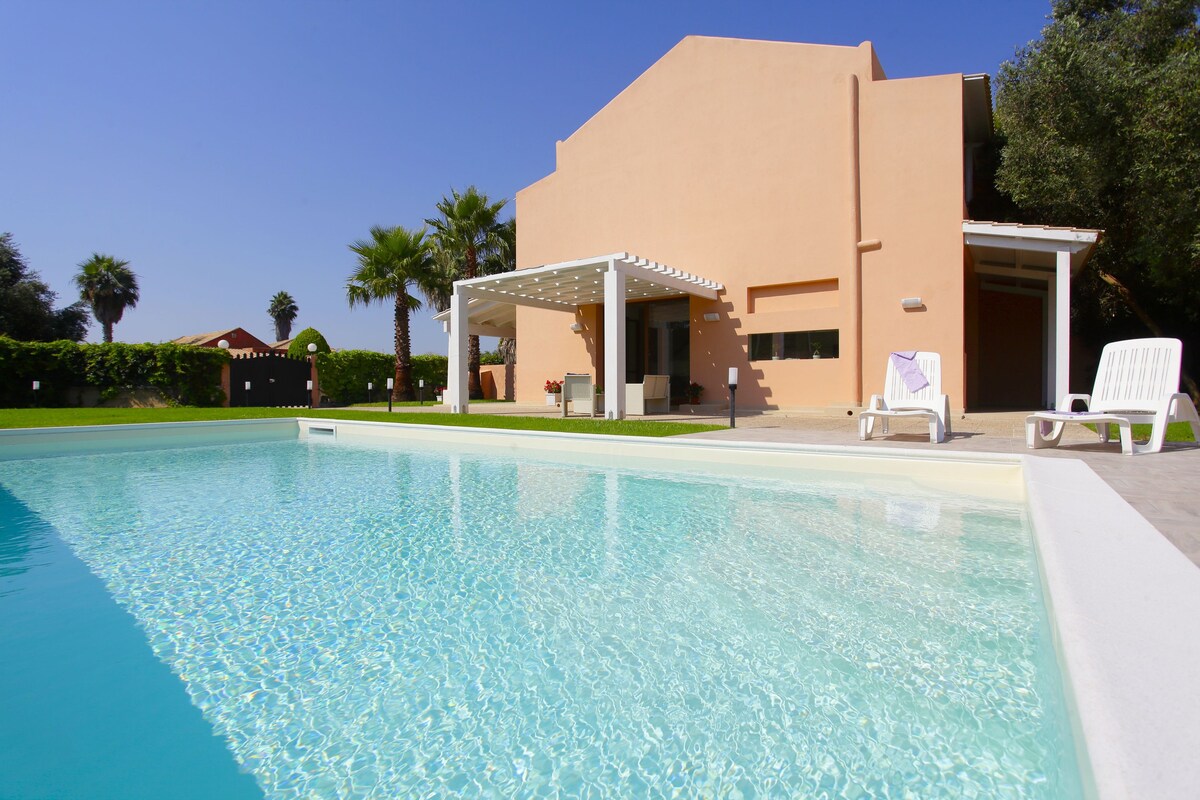 2 Bedroom Villa, Private Pool, West Coast Sicily