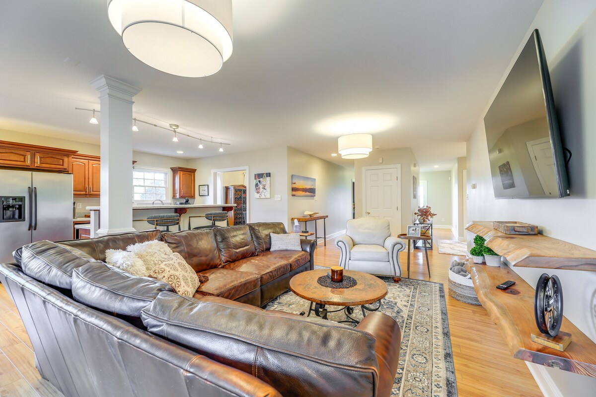 Idyllic + Central New Bern Home w/ Screened Porch!