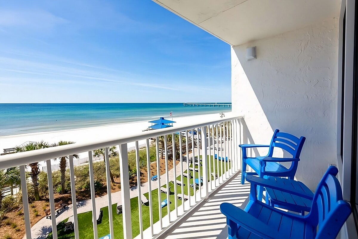 Beachfront Stay! 2 Gulf View Units, Outdoor Pool