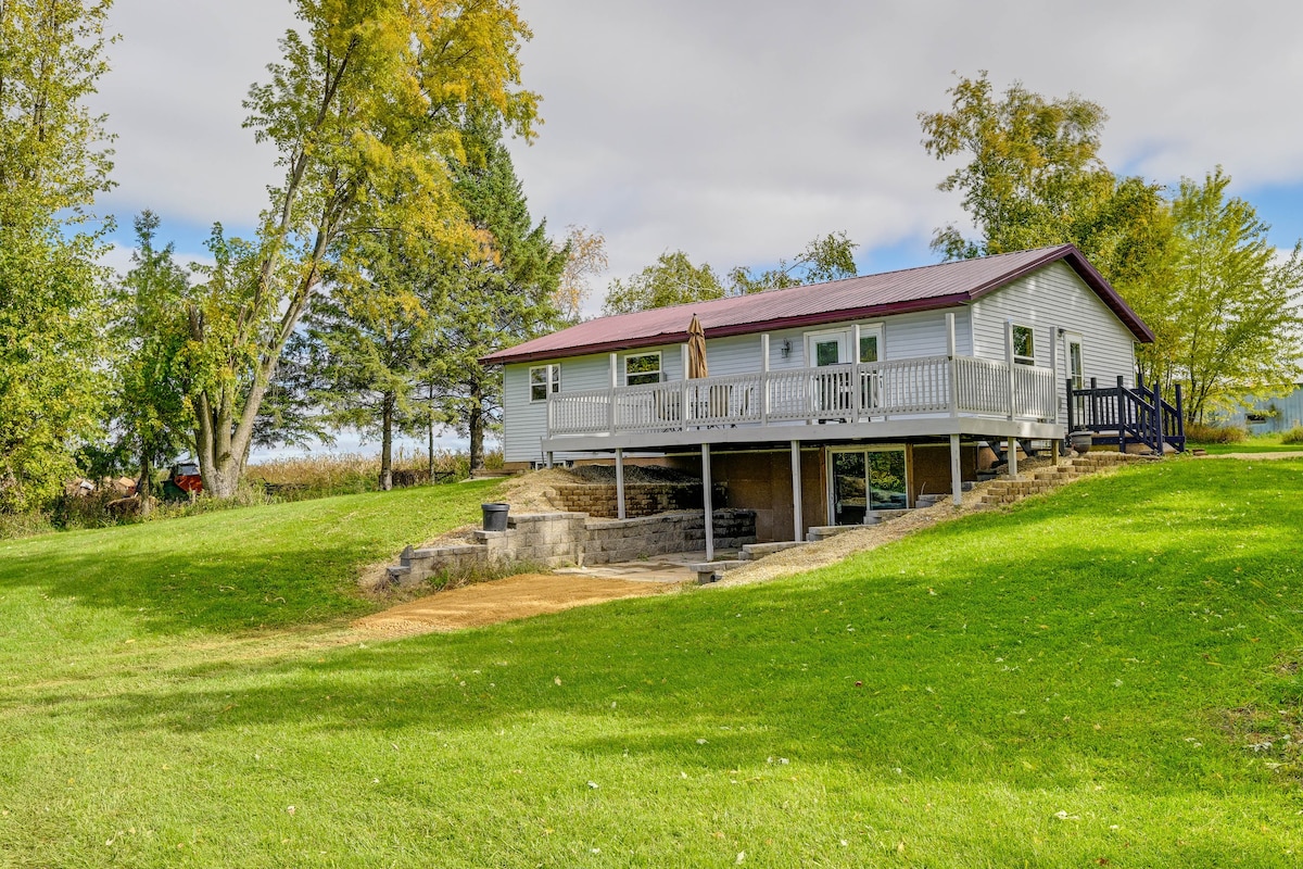 Charming Rockland Retreat w/ Deck & Grill!