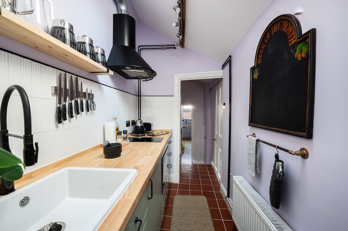 Quirky One Bed Property in the  Norwich Lanes