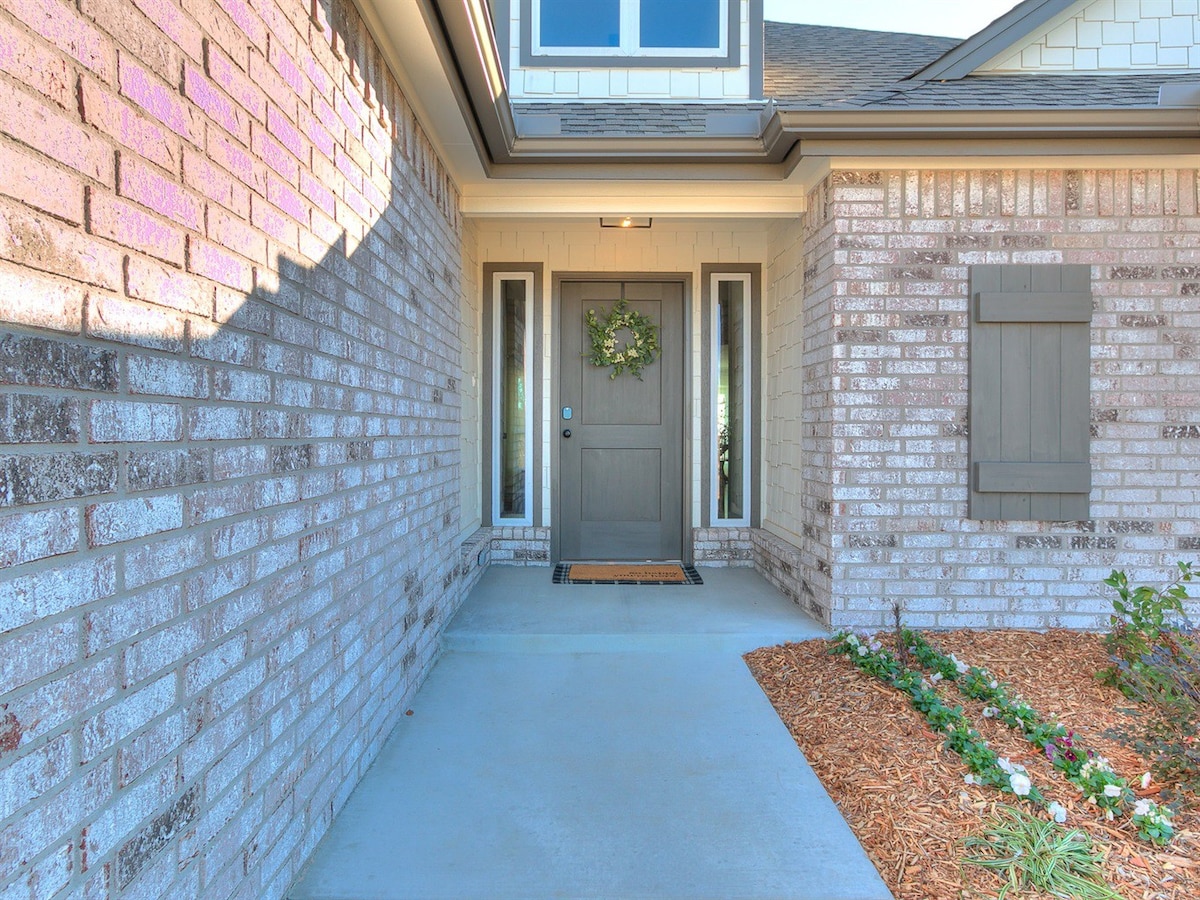 Brand New Dream Home in Broken Arrow!