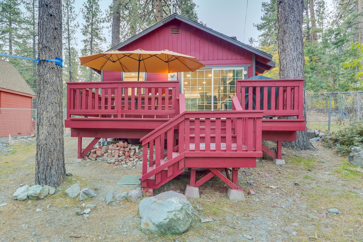 Cozy Wrightwood Cabin: Family & Pet Friendly!