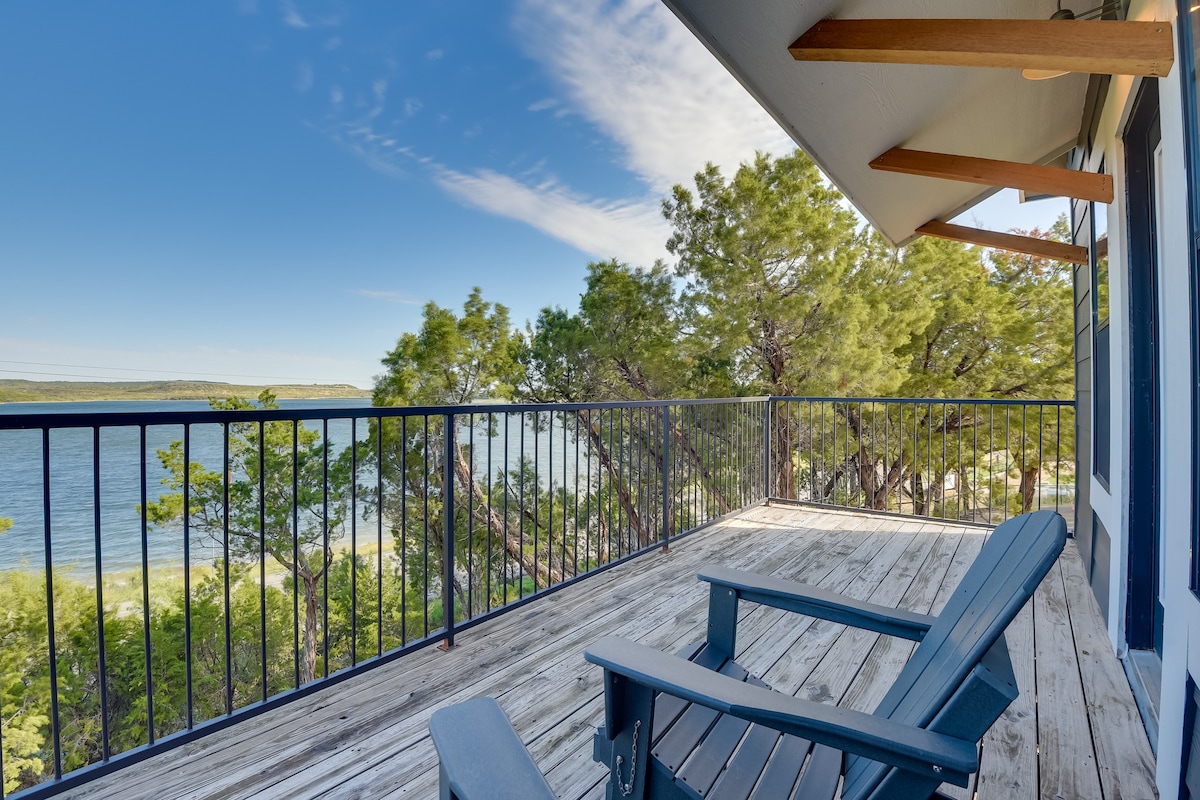 Modern Graford Cabin: Walk to Possum Kingdom Lake!