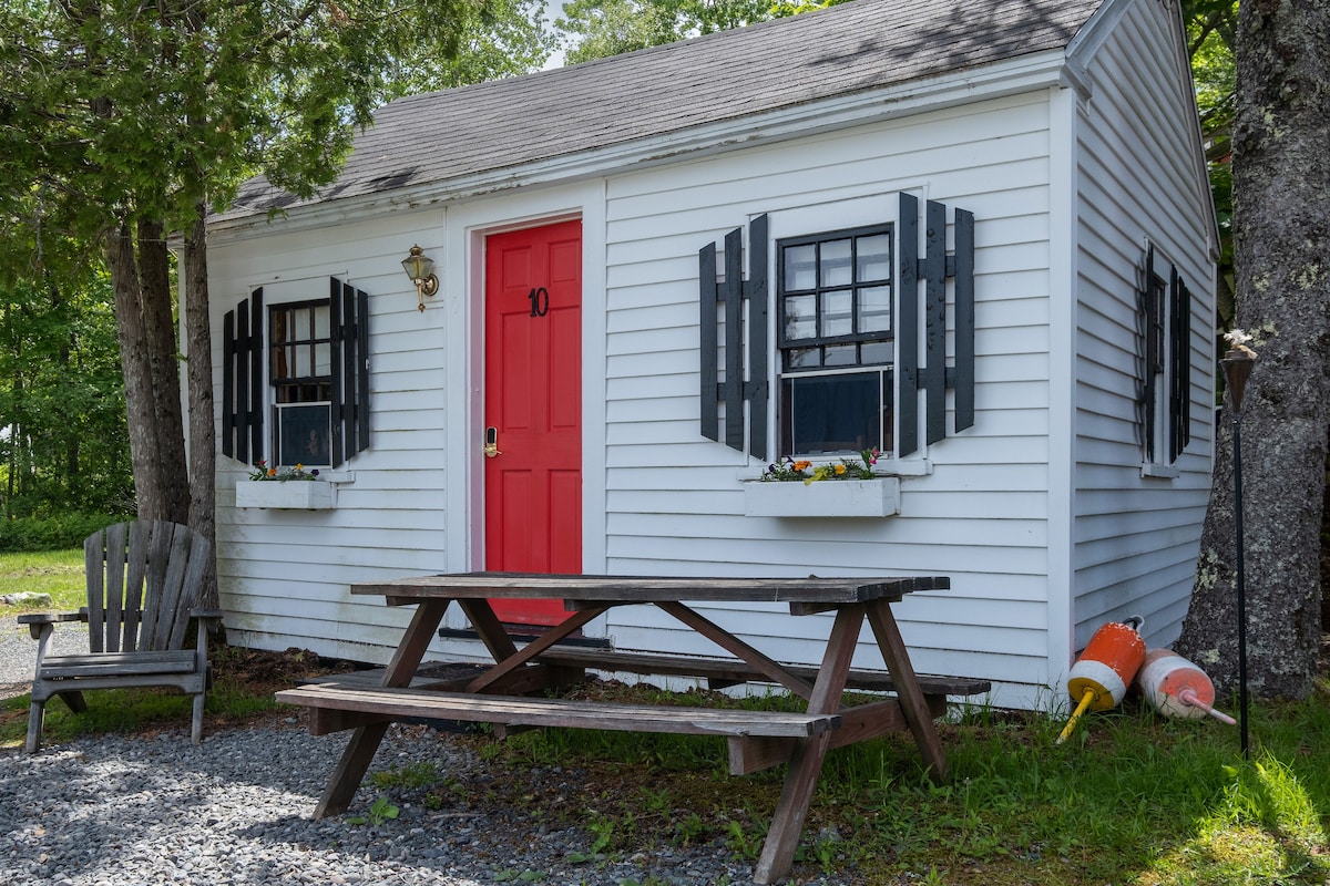 10 1BR Acadia Cottage w/AC Open Hearth Inn