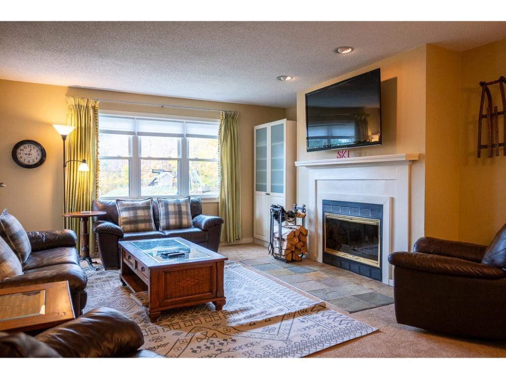 Family-Friendly Condo at Okemo w/ Fireplace