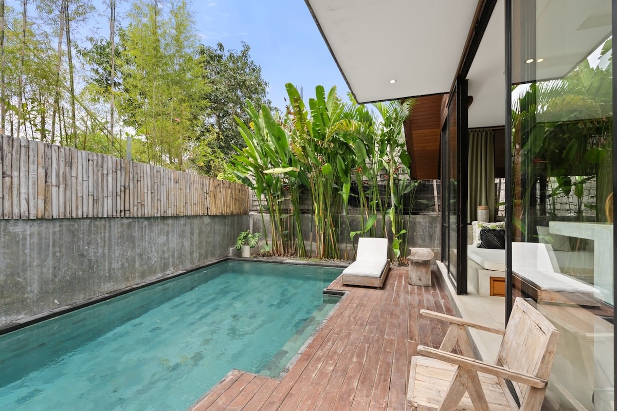 NEW! 2BR Tropical Villa w/ Private Pool