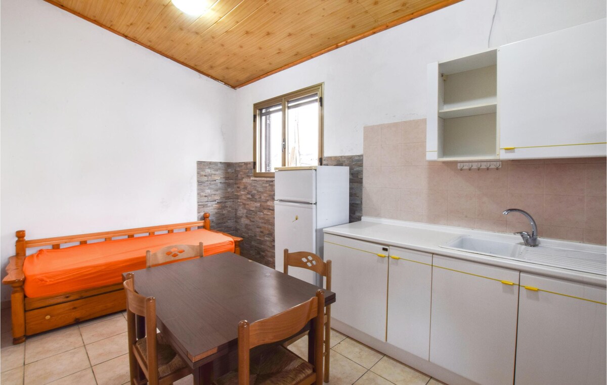 Beautiful apartment in Praia Mare with kitchen