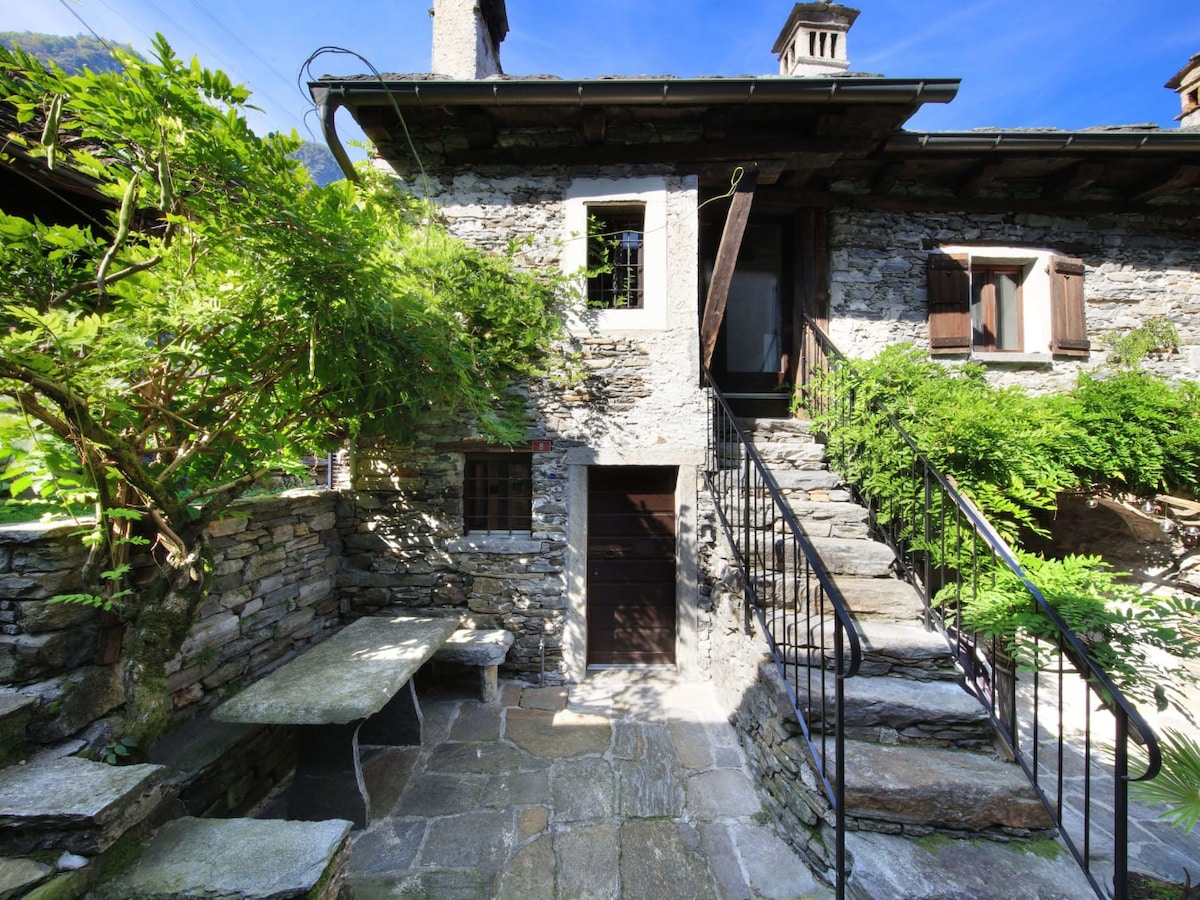 Charming Retreat: 100-Year-Old Stone Rustico